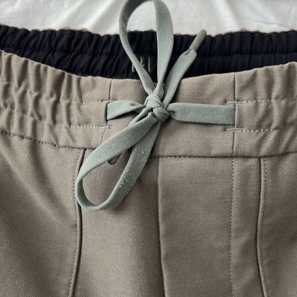 Lulu Slim Bowline Utilitech Jogger - Picture 3 of 6